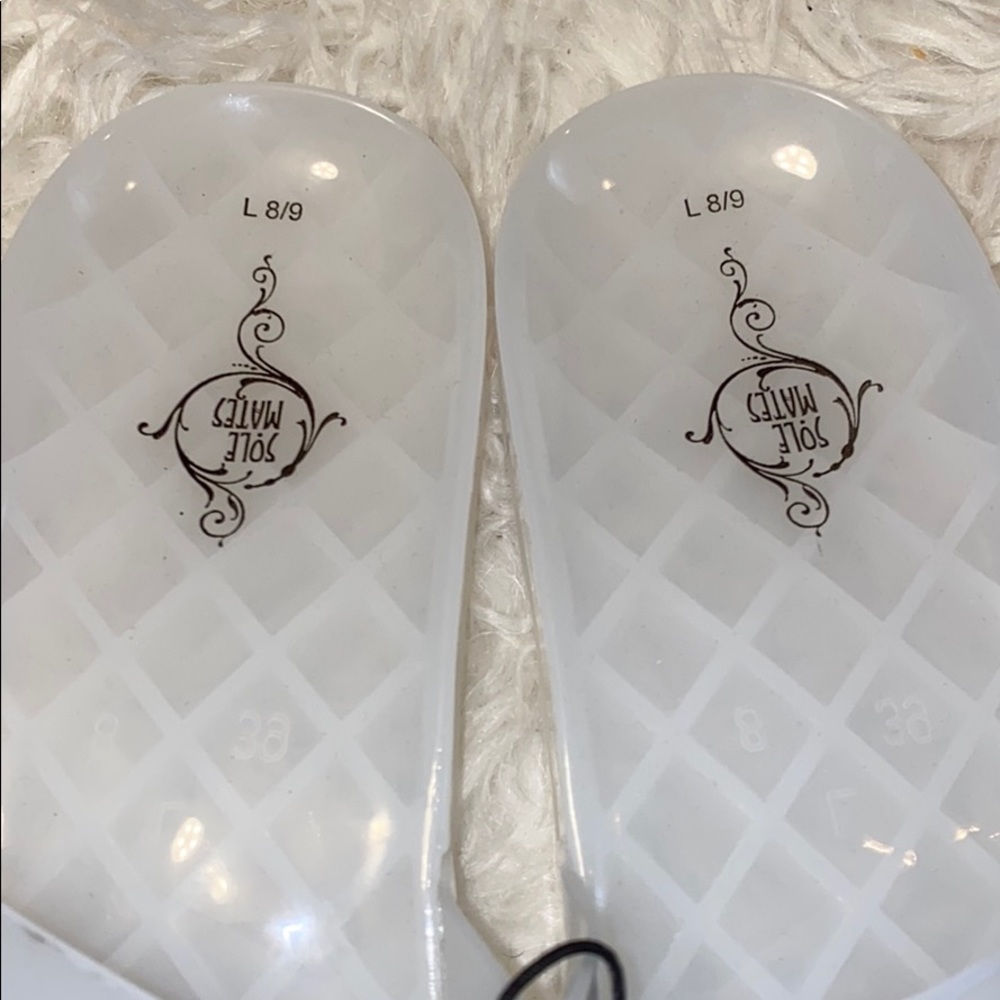 Clear Jelly Sandal π - Picture 3 of 3